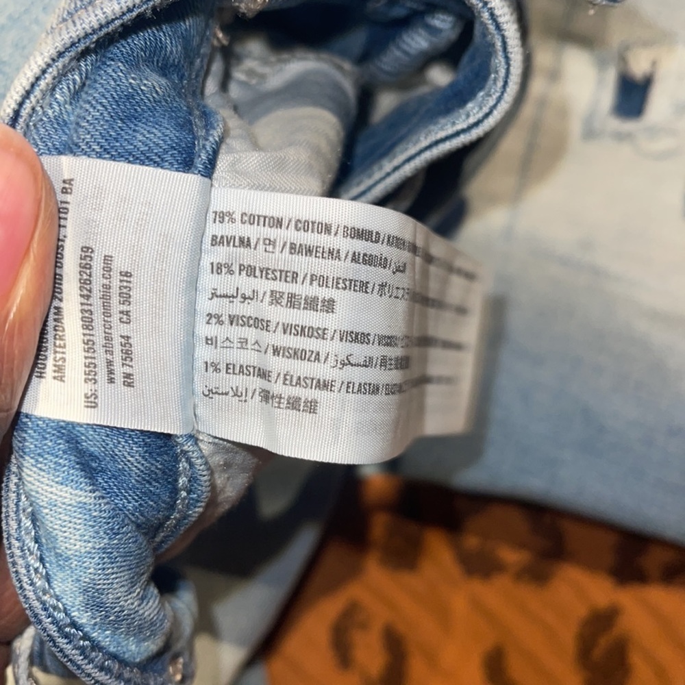 HOLLISTER JEANS - Picture 5 of 5
